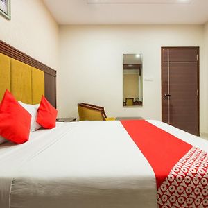 Oyo Mythri Guest House